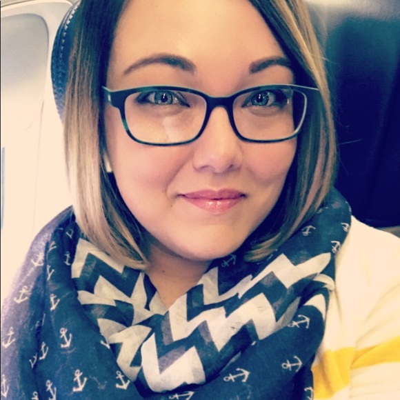 Meet your Posher, Ashley - Picture 1 of 8